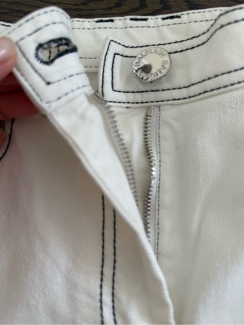 Balmain Women's Skinny Jeans in white! With a black label on a packet! Size 40 - Picture 10 of 10